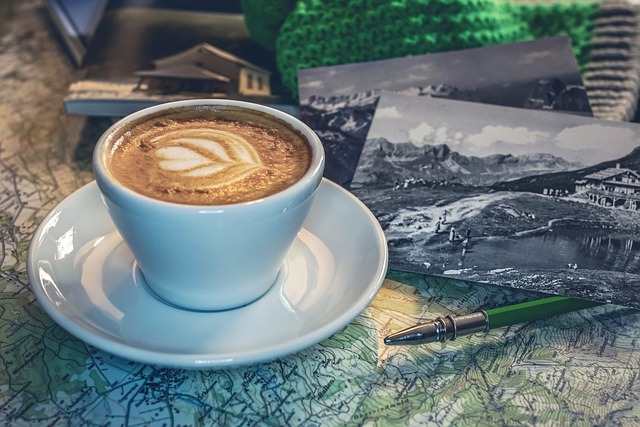 Come riciclare piattini da caffè